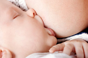 good latch, breastfeeding, origins birth center, nursing